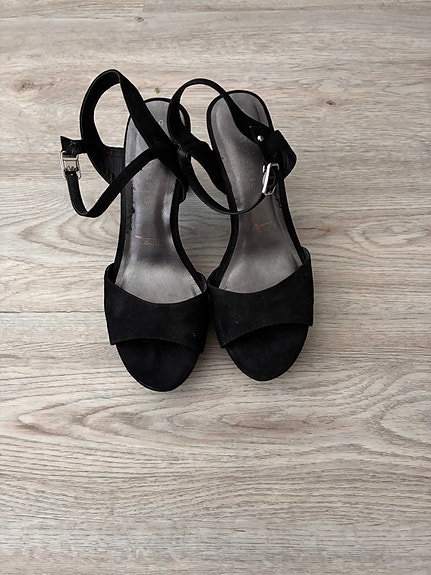 Tamaris korolliset sandaalit, 39