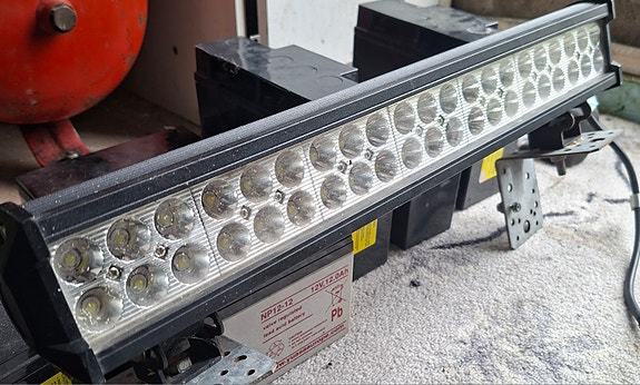 Led lisävalo