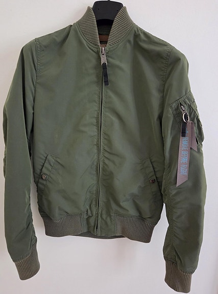 Alpha Industries bomber takki (M)