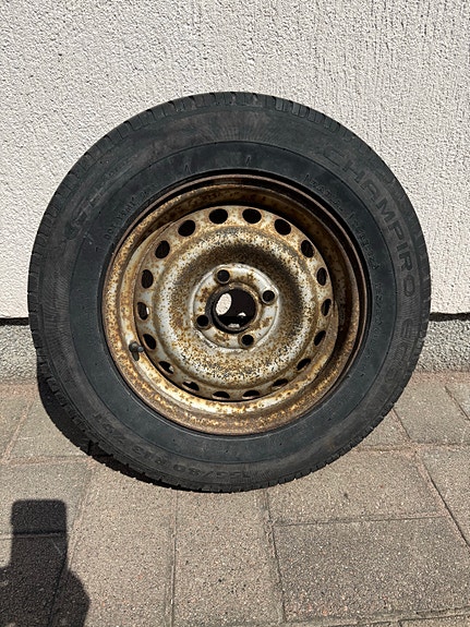 Peräkärryn renkaan 155/80 R13