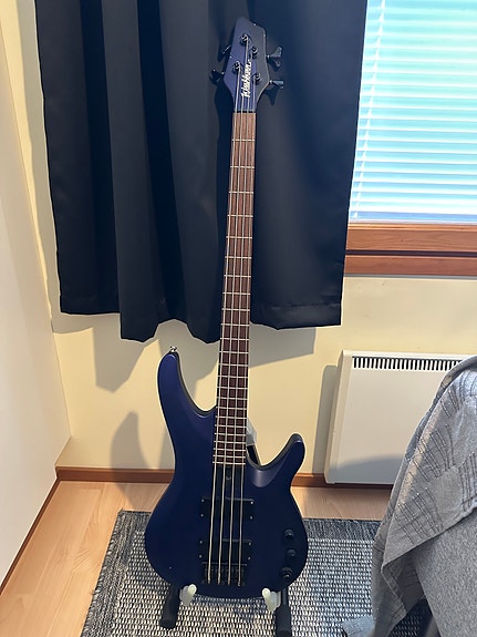 Washburn bb-4 sähköbasso