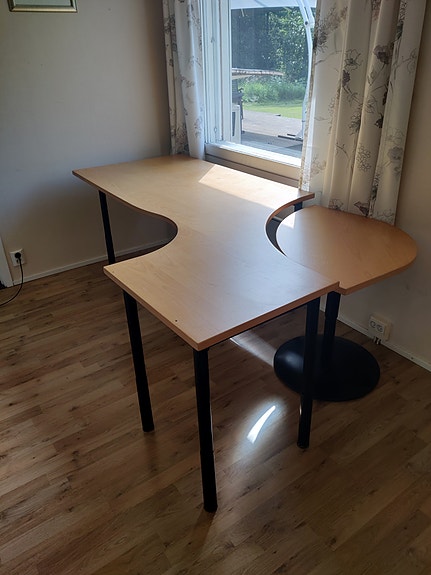Martelan työpöytä ja tuoli