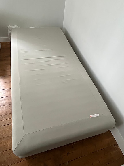 IKEA‑patja erinomaisessa kunnossa