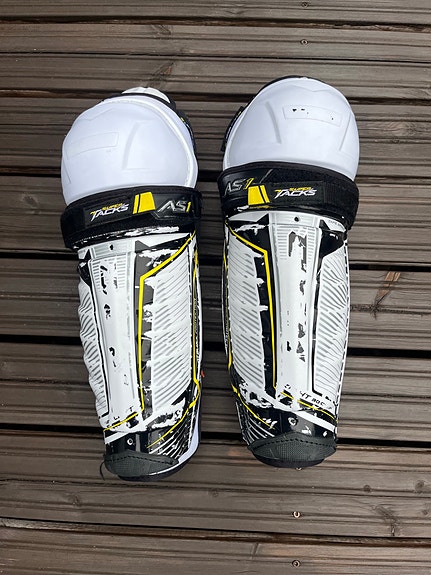 Bauer Vapor jääkiekkosäärisuojat