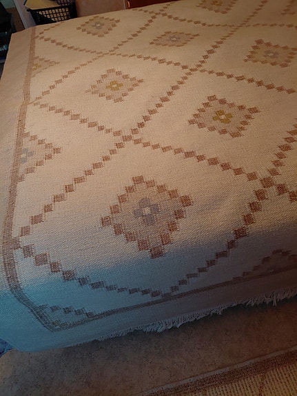 Vaalea olohuoneen matto
