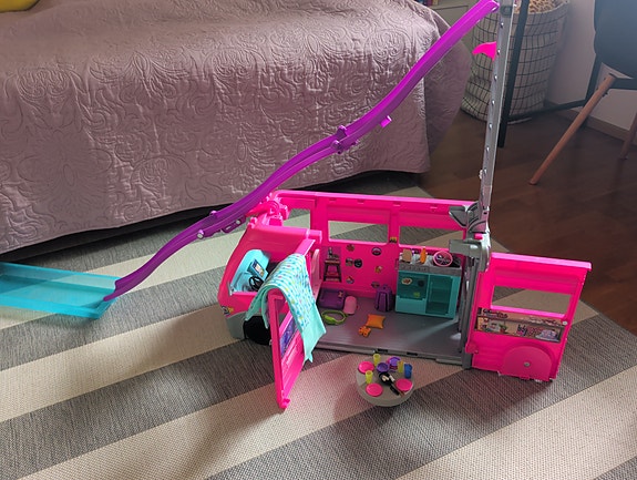 Barbie asuntoauto leikkisetti