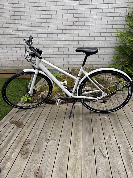 Nishiki 401 naisten hybridipyörä
