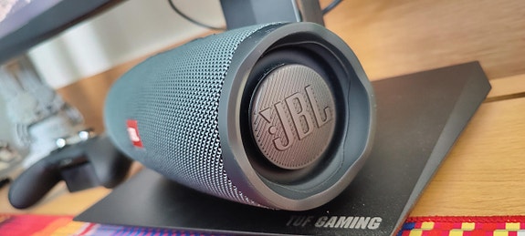 JBL Charge Essential 2