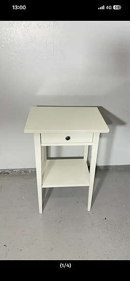 Ikea hemnes yöpöytä