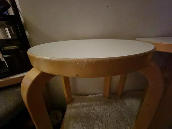 Artek E60 jakkara  valkoinen