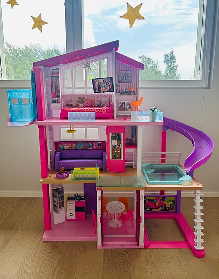 Barbie Dream House 🤩 iso