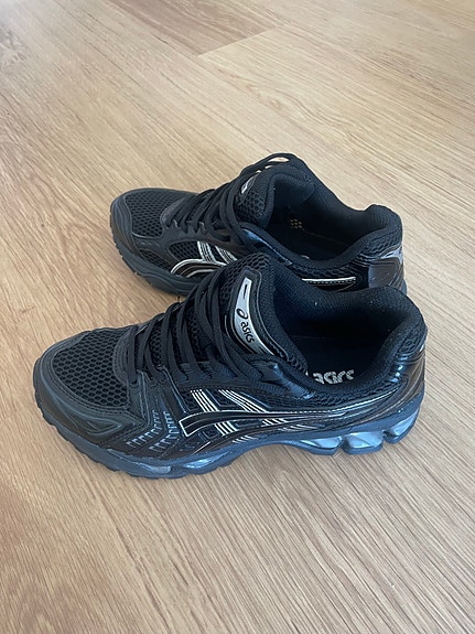 Asics Gel Kayano 14