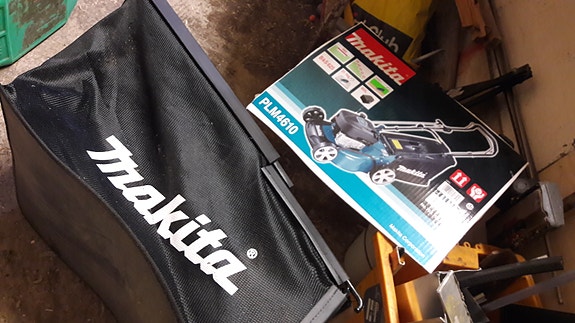 Makita ruohokerääjä