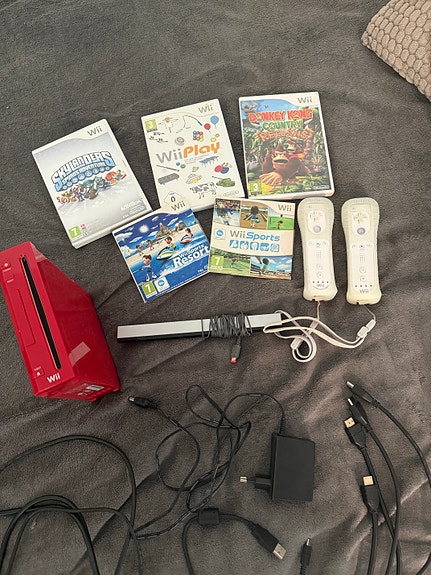 Nintendo Wii pelikonsoli punainen