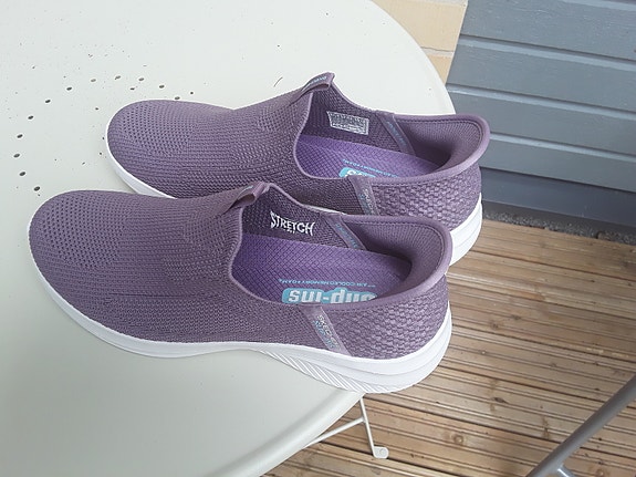 Sketchers slip-ins kengät