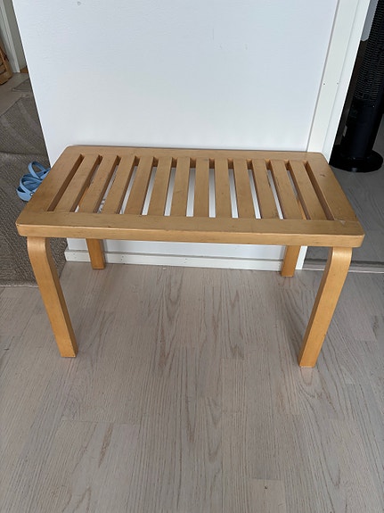 Artek 153B ritiläpenkki
