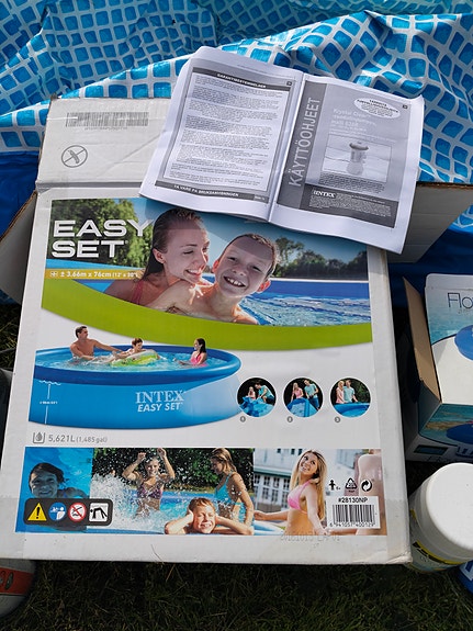 Uima-allas Intex Easy Set  ja suodatinpumppu