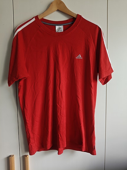 Adidas t- paidat kokoa M