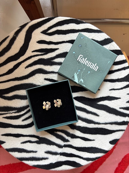 Kalevala x Marimekko mini unikko korvakorut