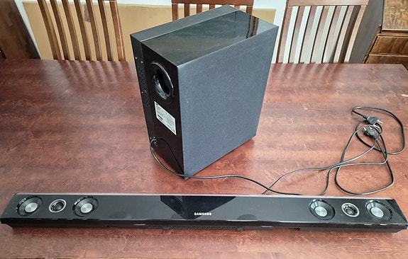 Samsung soundbar ja subwoofer