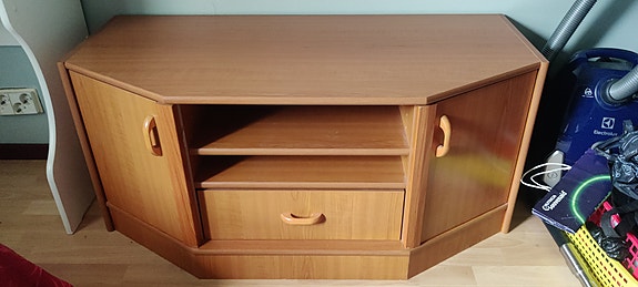 Kaksi tv-tasoa
