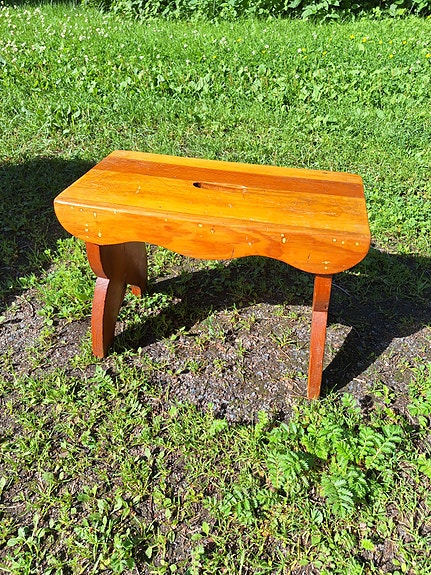 Pieni jakkara L107