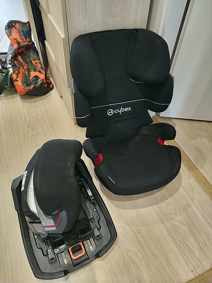 Myydään Cybex turvaistuin + telakka