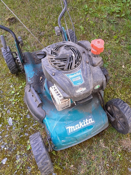 Ruohon leikkuri makita