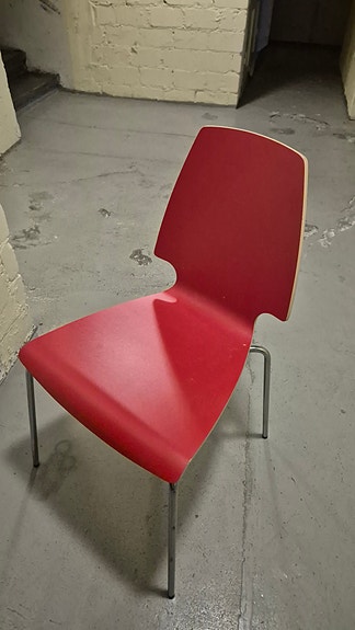 Annetaan Punaiset tuolit, 4kpl