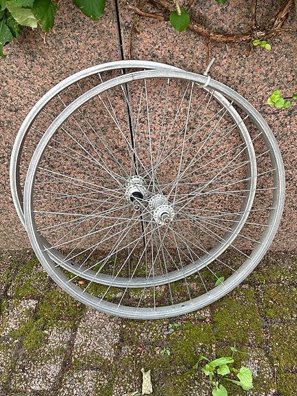 Etu- ja takakiekko polkupyörään 26