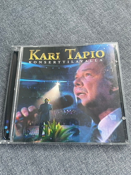 Kari Tapio – Konserttilavalla 2CD
