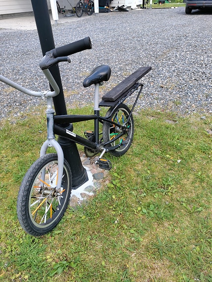 Lasten polkupyörä 16" musta