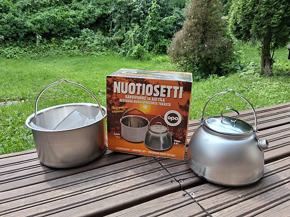 Opa nuotiosetti. Kahvipannu 0.8l ja kattila 1,5l