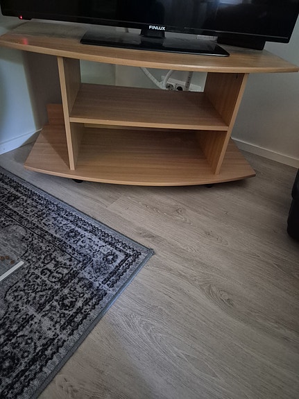 KIIRE SAADA TÄLLE UUSI, KOTI, Tv-taso