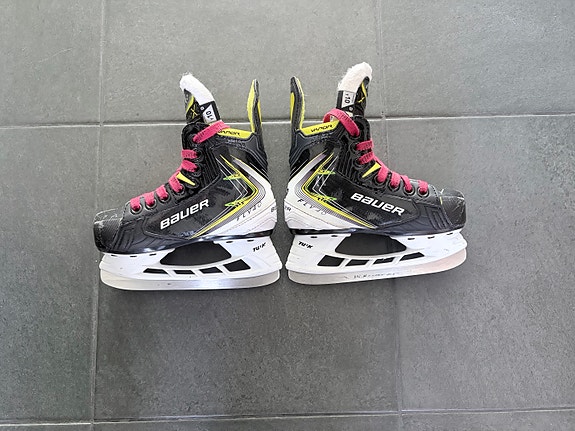 Bauer Vapor Fly40 luistimet koko 28
