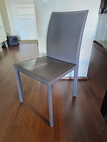 4 kpl BoConcept Zarra tuoleja