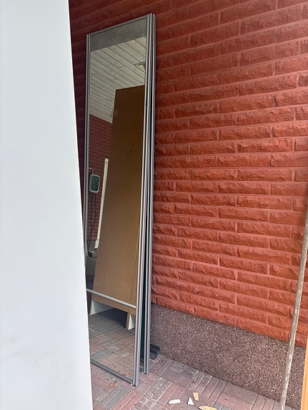 Peililiukuovet ja kiskot