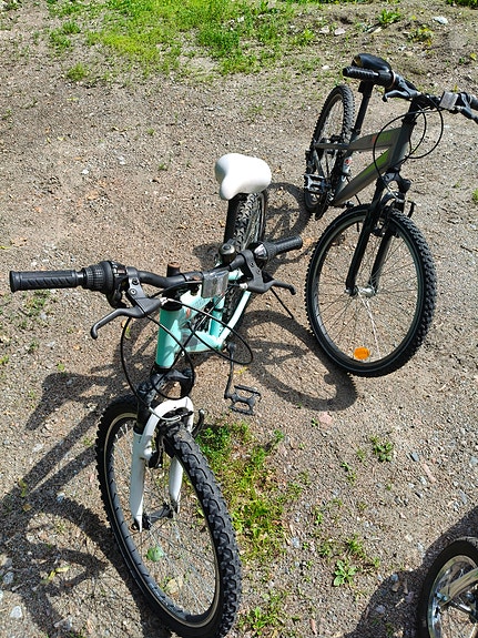 Kaksi N1 Junior 24" mtb pyörää