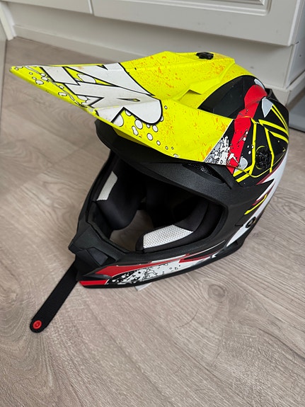 Lasten Lazer motocross kypärä, koko xxs (51-52)