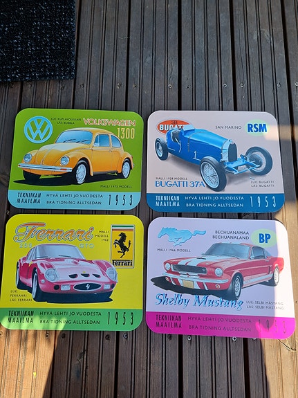 4x vanha auto kuva