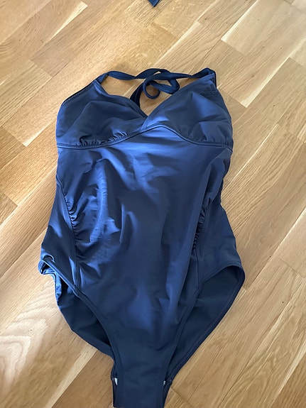 Adidas mama-uimapuku koko 38 tummansininen