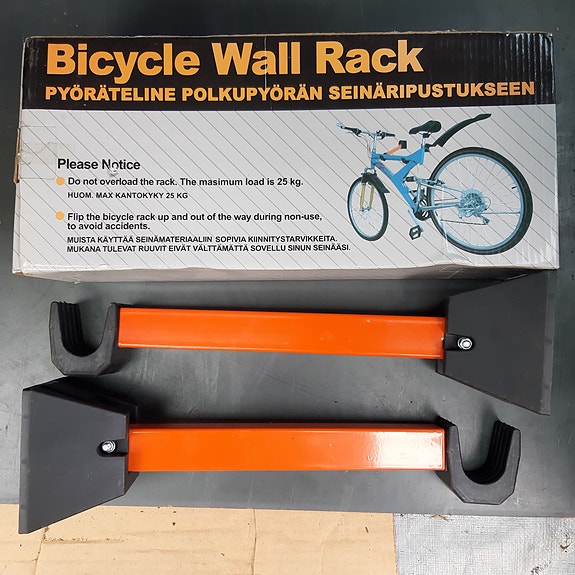 Seinäteline pyörälle, 2 paria