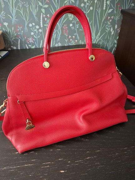 Furla punainen nahkalaukku