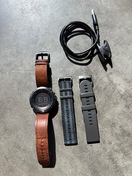 Suunto Traverse Graphite kello