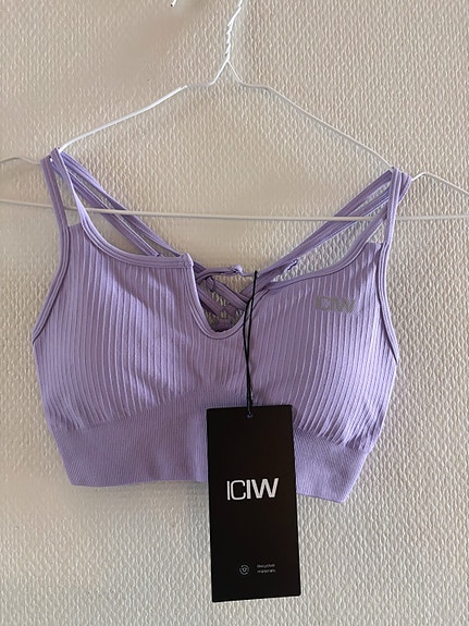 Uusi ICIW Ribbed Define Seamless Strappy Bra (XS)