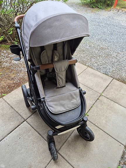 Britax Smile 3 rattaat + hoitolaukku