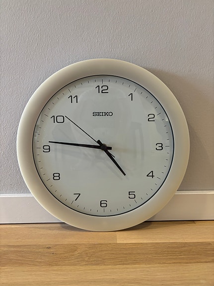 Seiko seinäkello hopea/valkoinen