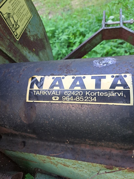 Näätä sirkkeli / klapikone, halkaisu ruuvilla