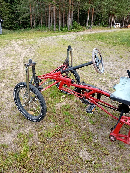Polkuauto
