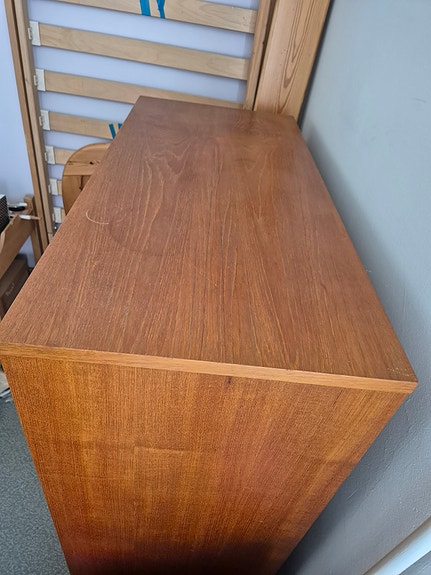 TEAK. Vanha tamminen/TEAK kaappi. Vintagea!